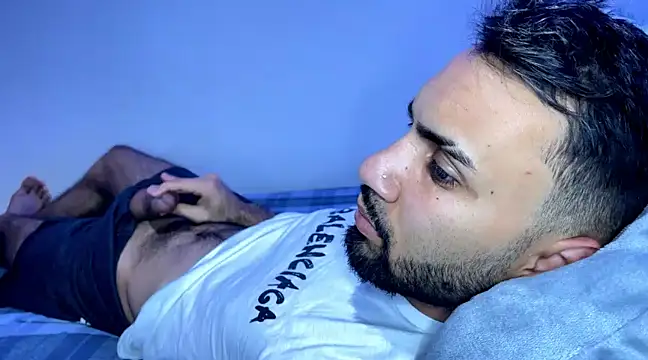 Snapshot of Dar_milk chatting on February 18, 8:25 pm Dar milk online show from February 18, 8:25 pm