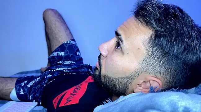 Snapshot of Dar_milk chatting on February 23, 1:42 pm Dar milk online show from February 23, 1:42 pm