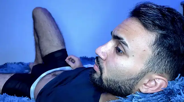 Snapshot of Dar_milk chatting on February 26, 5:09 am Dar milk online show from February 26, 5:09 am