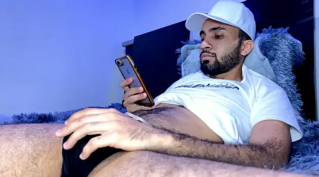 Snapshot of Dar_milk chatting on March 9, 5:22 am Dar milk online show from March 9, 5:22 am