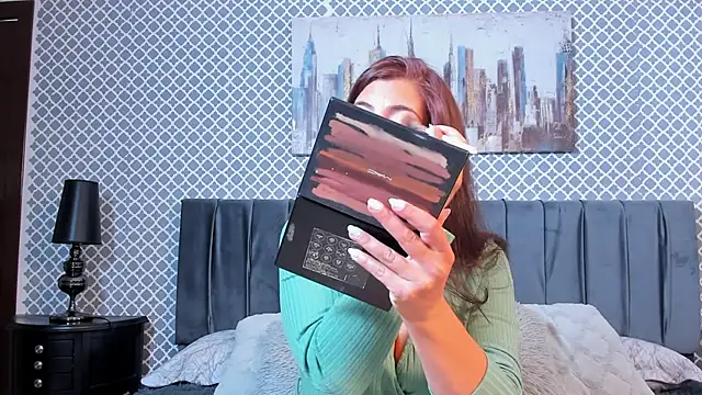 scarlett moore online show from February 7, 12:50 pm