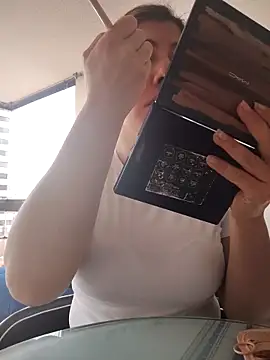 scarlett moore online show from October 13, 1:22 pm