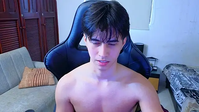 Snapshot of carl_dixon chatting on December 19, 9:22 pm carl dixon online show from December 19, 9:22 pm