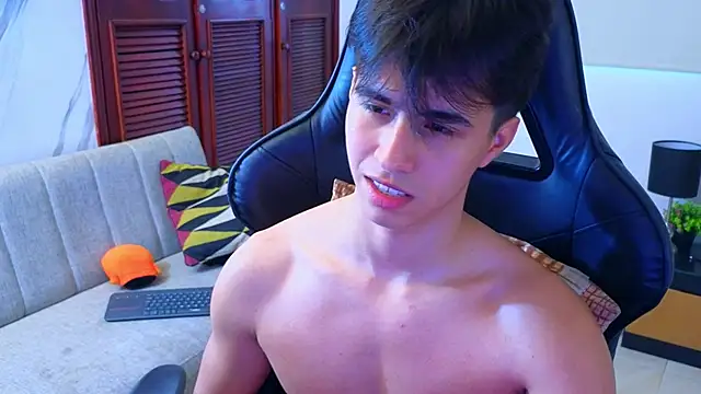 Snapshot of carl_dixon chatting on February 10, 8:46 pm carl dixon online show from February 10, 8:46 pm