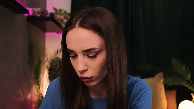 BabyYoda- online show from February 13, 8:27 am