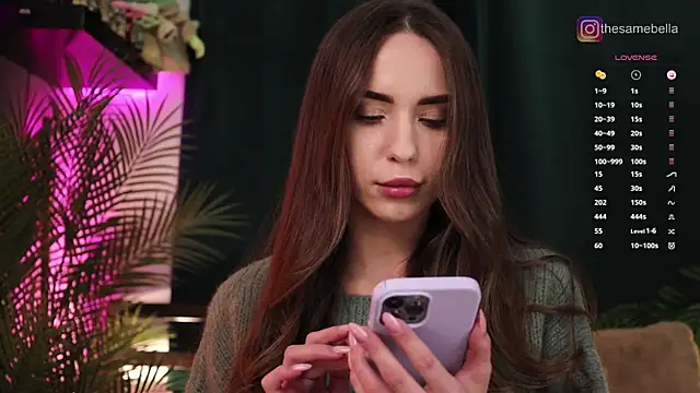 BabyYoda- online show from October 21, 4:08 pm