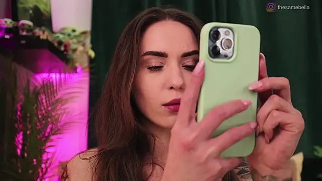 BabyYoda- online show from April 14, 7:20 pm