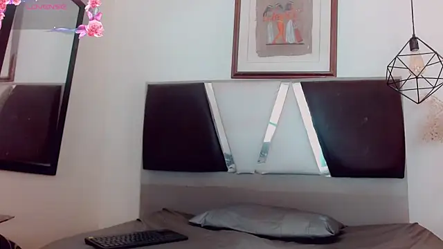 hilary rodriguez online show from March 10, 7:07 pm