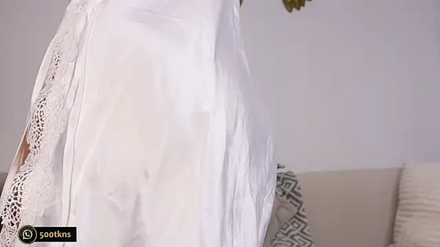 katie cruz online show from December 2, 10:31 am