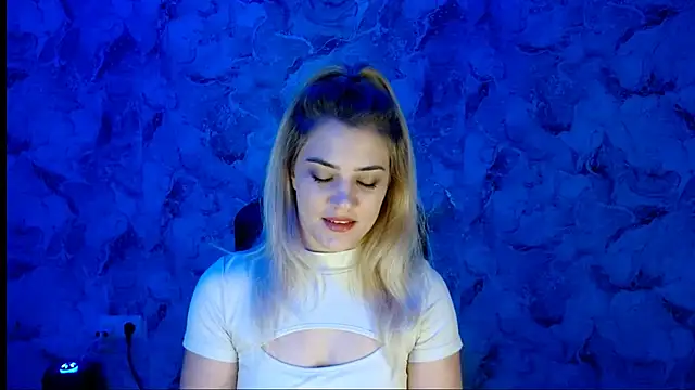 nika gold1 online show from December 15, 1:15 pm