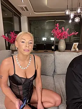 Snapshot of SexOnMyLvL chatting on January 9, 9:37 pm SexOnMyLvL online show from January 9, 9:37 pm