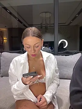 Snapshot of SexOnMyLvL chatting on October 15, 7:47 pm SexOnMyLvL online show from October 15, 7:47 pm