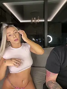 SexOnMyLvL online show from April 16, 8:20 pm