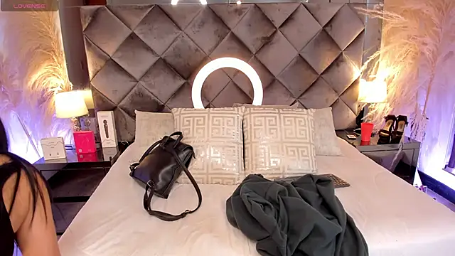 Snapshot of sofhiaa_adaams chatting on October 26, 3:07 pm sofhiaa adaams online show from October 26, 3:07 pm