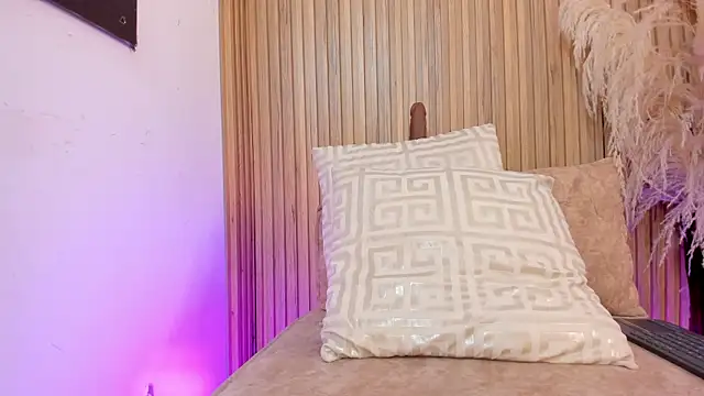 Snapshot of sofhiaa_adaams chatting on February 9, 11:09 pm sofhiaa adaams online show from February 9, 11:09 pm