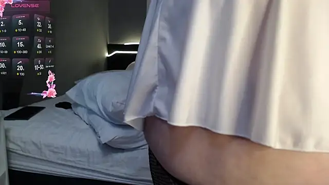 Snapshot of LadySambuca chatting on December 15, 5:34 am LadySambuca online show from December 15, 5:34 am