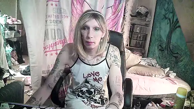 Ombeline1 online show from February 17, 5:53 pm