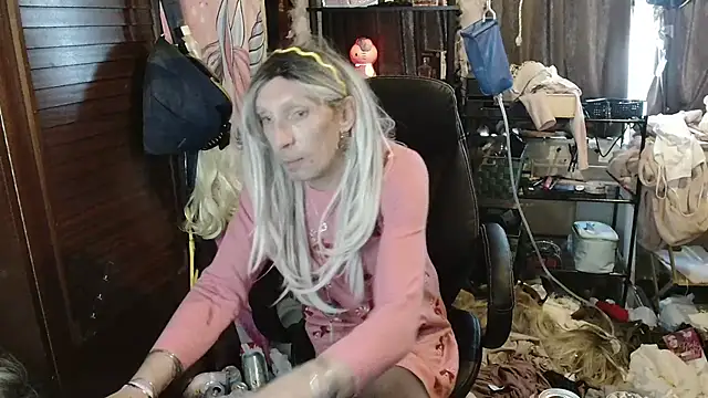 Ombeline1 online show from December 2, 12:10 pm