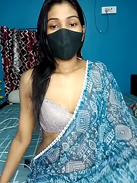 Snapshot of Triha_18 chatting on December 23, 3:44 pm Triha 18 online show from December 23, 3:44 pm