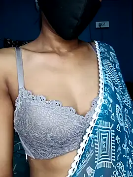 Snapshot of Triha_18 chatting on January 16, 11:37 pm Triha 18 online show from January 16, 11:37 pm