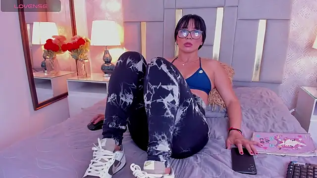 Camilaa Sanchez  online show from January 31, 12:18 pm