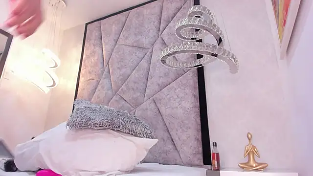 Camilaa Sanchez  online show from February 4, 5:12 pm