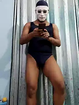 Snapshot of zentaishow chatting on February 9, 6:11 am zentaishow online show from February 9, 6:11 am