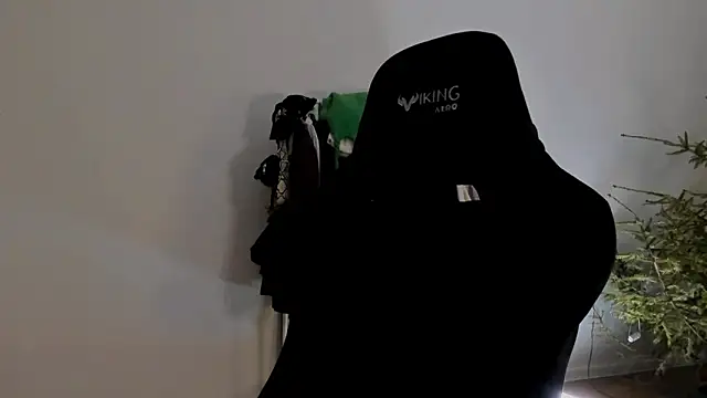 emmamurrr online show from January 8, 7:34 pm