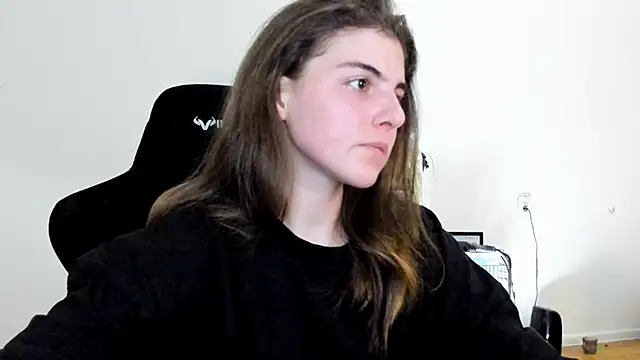 emmamurrr online show from September 14, 7:57 pm