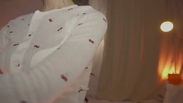 Snapshot of arizonasunrise chatting on November 9, 10:19 pm arizonasunrise online show from November 9, 10:19 pm