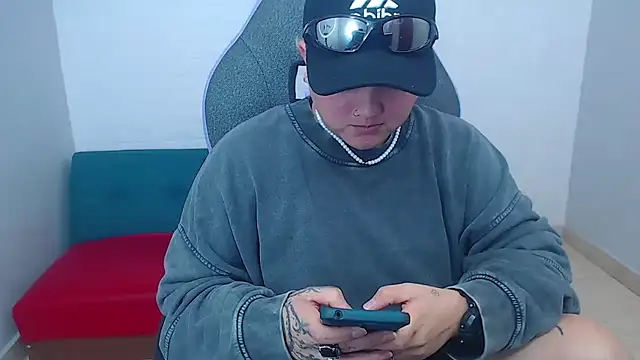 isabeautyx19 online show from January 20, 2:53 am