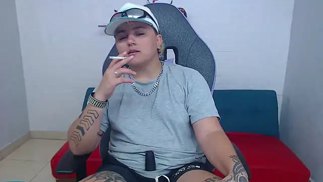 isabeautyx19 online show from January 30, 2:25 pm