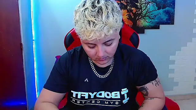 isabeautyx19 online show from February 10, 2:19 am