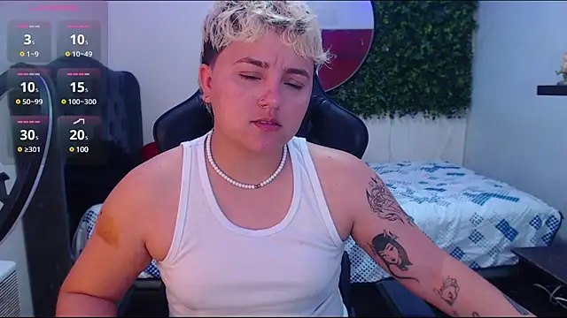 isabeautyx19 online show from March 5, 5:29 pm