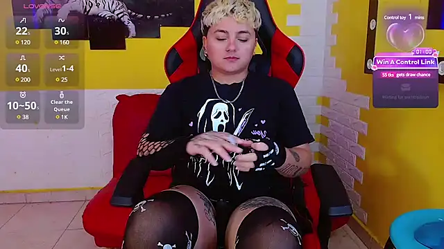 isabeautyx19 online show from March 12, 2:20 am