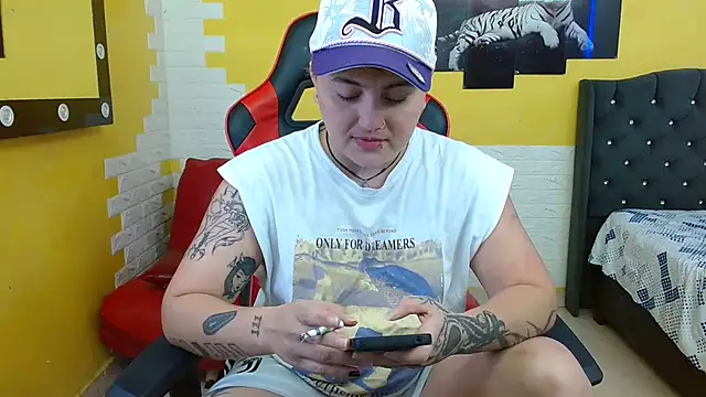 isabeautyx19 online show from September 16, 3:51 am