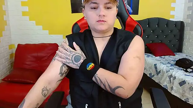 isabeautyx19 online show from September 18, 3:19 am