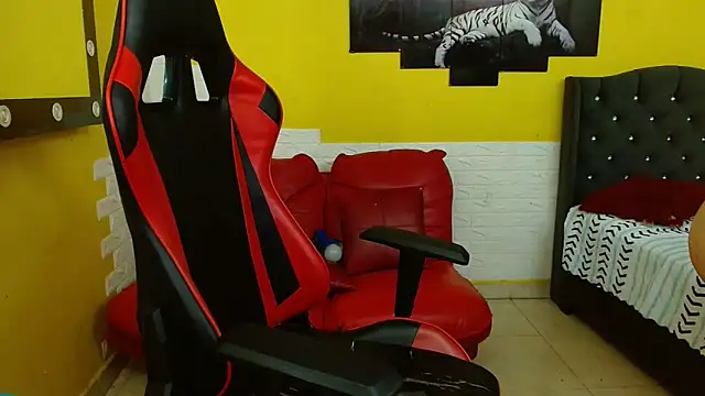 isabeautyx19 online show from October 25, 2:19 am