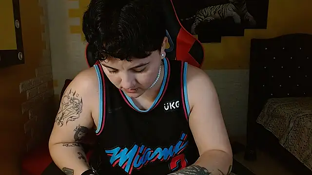 isabeautyx19 online show from November 19, 1:49 am