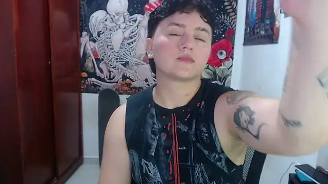 isabeautyx19 online show from April 19, 11:18 pm