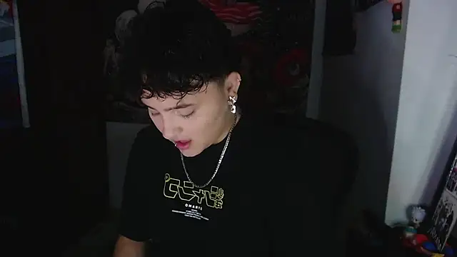 Snapshot of isabeautyx19 chatting on April 27, 12:52 am isabeautyx19 online show from April 27, 12:52 am