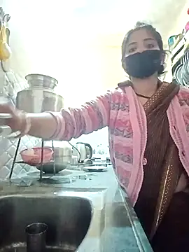 Snapshot of Mamta_Chaterjee chatting on December 1, 1:32 am Mamta Chaterjee online show from December 1, 1:32 am