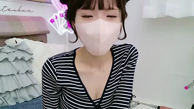 Snapshot of -minami- chatting on February 12, 9:31 am -minami- online show from February 12, 9:31 am