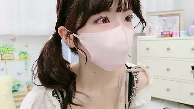 Snapshot of -minami- chatting on October 7, 12:02 pm -minami- online show from October 7, 12:02 pm