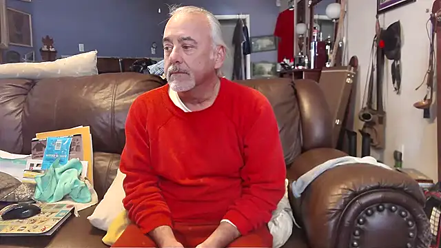 Snapshot of PincheDave4u chatting on January 6, 7:45 pm PincheDave4u online show from January 6, 7:45 pm