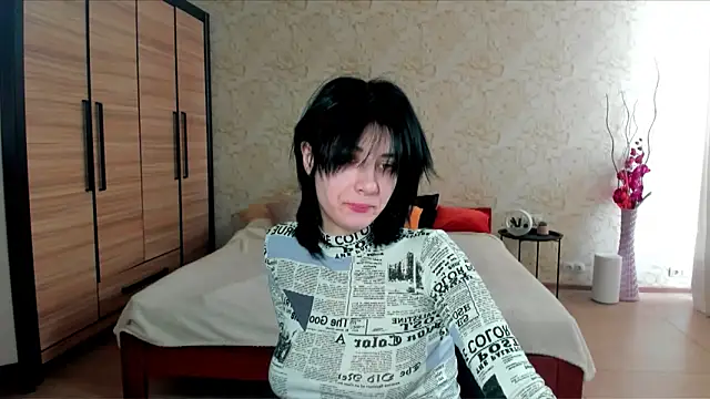 JulisSweet online show from February 8, 7:37 am