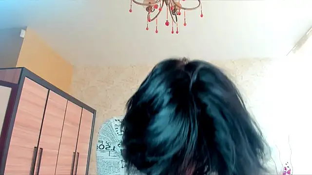 JulisSweet online show from February 8, 11:01 am