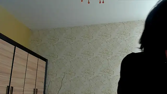 JulisSweet online show from March 13, 7:20 am