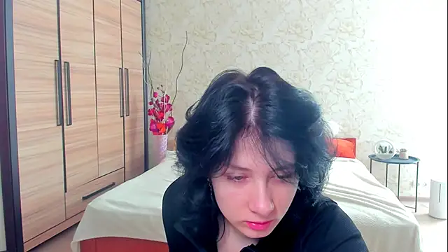 JulisSweet online show from March 21, 7:33 am