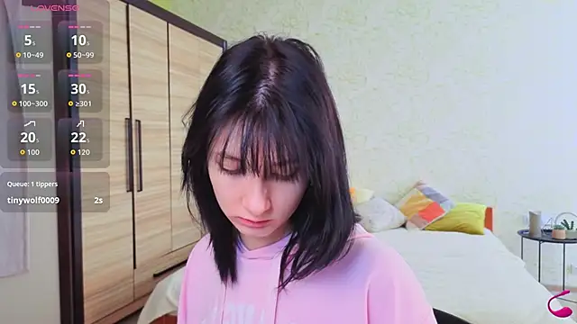 JulisSweet online show from November 14, 8:13 am